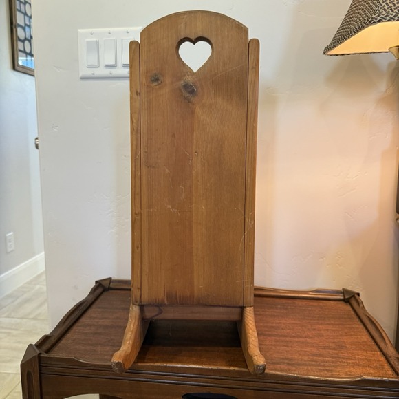 Vintage Handmade Wood Doll Rocking Chair Plant Stand Heart Cutout Cottagecore - Picture 10 of 10
